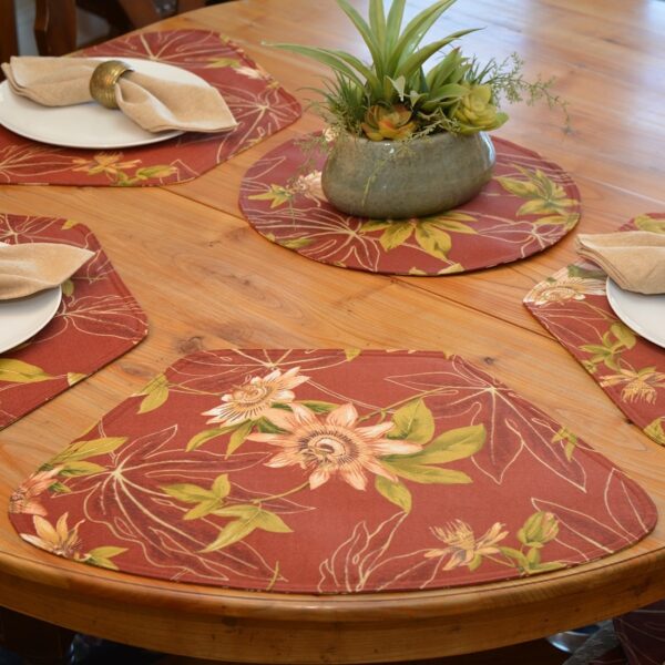 Sweet Pea Linens - Rust Tropical Outdoor Fabric Wedge-Shaped Placemats - Set of Four plus Center Round-Charger (SKU#: RS5-1006-A10) - Table Setting