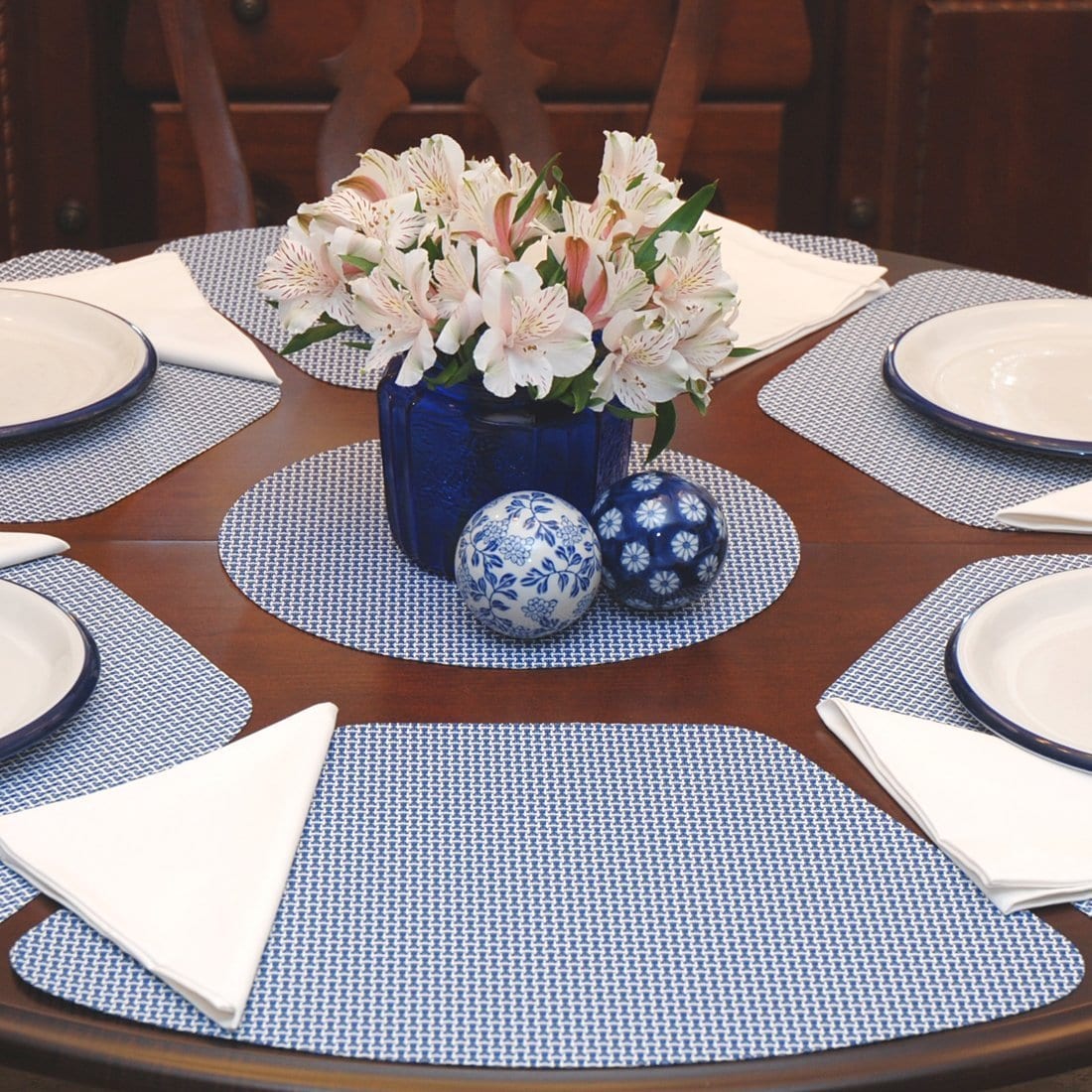 Sweet Pea Linens - Blue/White Wipe Clean Wedge-Shaped Placemats - Set of Four plus Center Round-Charger (SKU#: RS5-1006-F18) - Table Setting