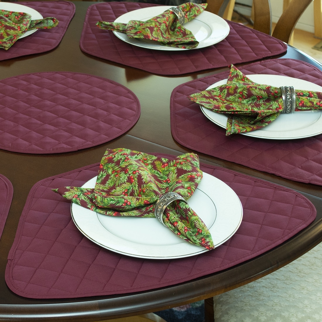Sweet Pea Linens - Claret Quilted Charger-Center Round Placemat (SKU#: R-1015-H30) - Alternate Table Setting