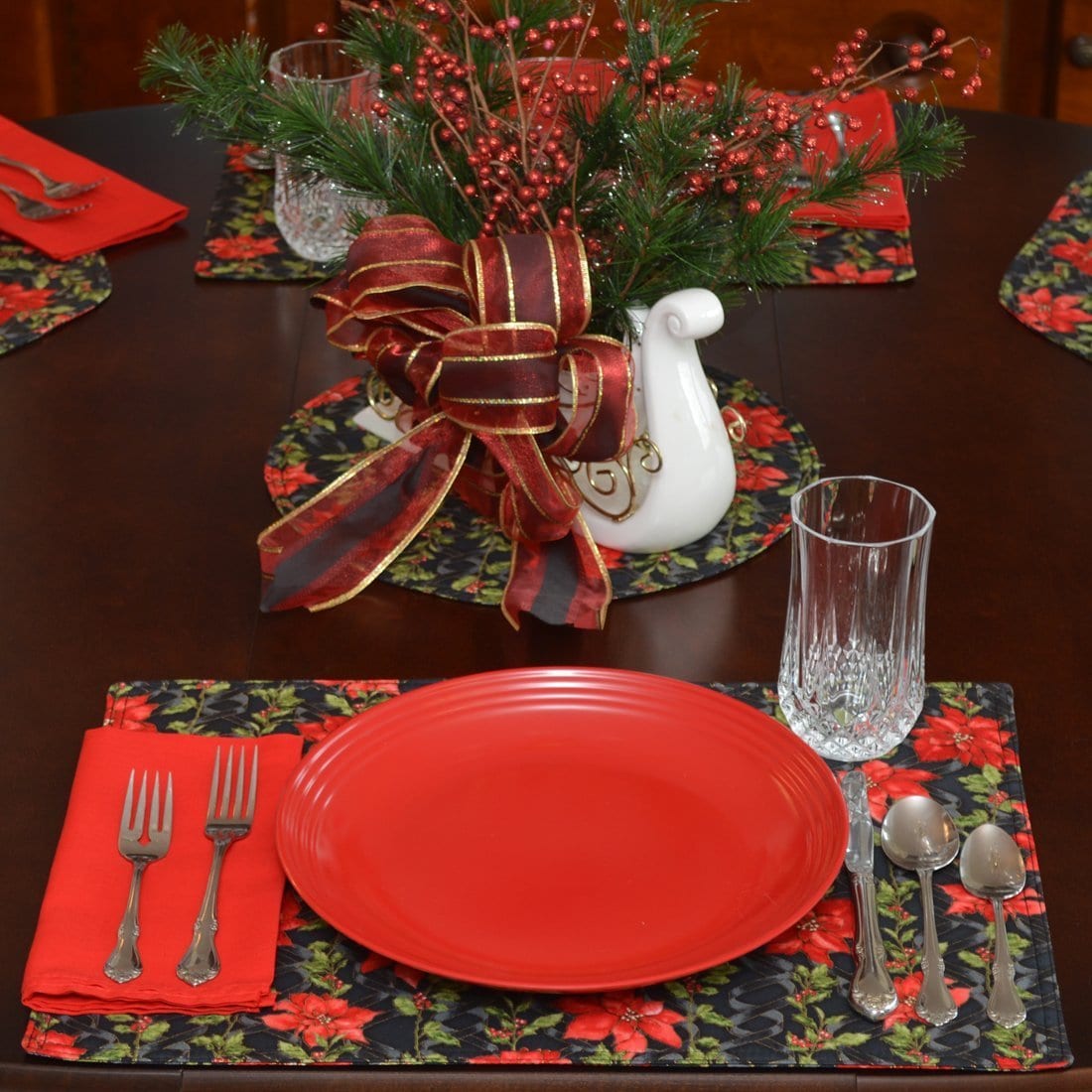 Sweet Pea Linens - Poinsettia Garland Holiday Print Rectangle Placemats - Set of Two (SKU#: RS2-1002-U14) - Table Setting