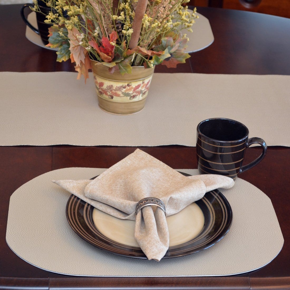 Sweet Pea Linens - Tan Dot Vinyl Wipe Clean Oval Placemats - Set of Six plus Center Round-Charger (SKU#: RS7-1040-V3) - Table Setting