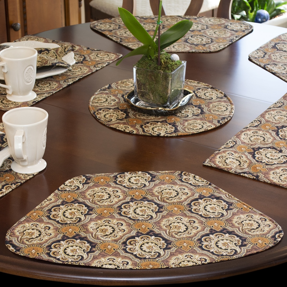 Wedge Shaped Placemats By Sweet Pea Linens, Wedge Placemats For Round Table Pattern