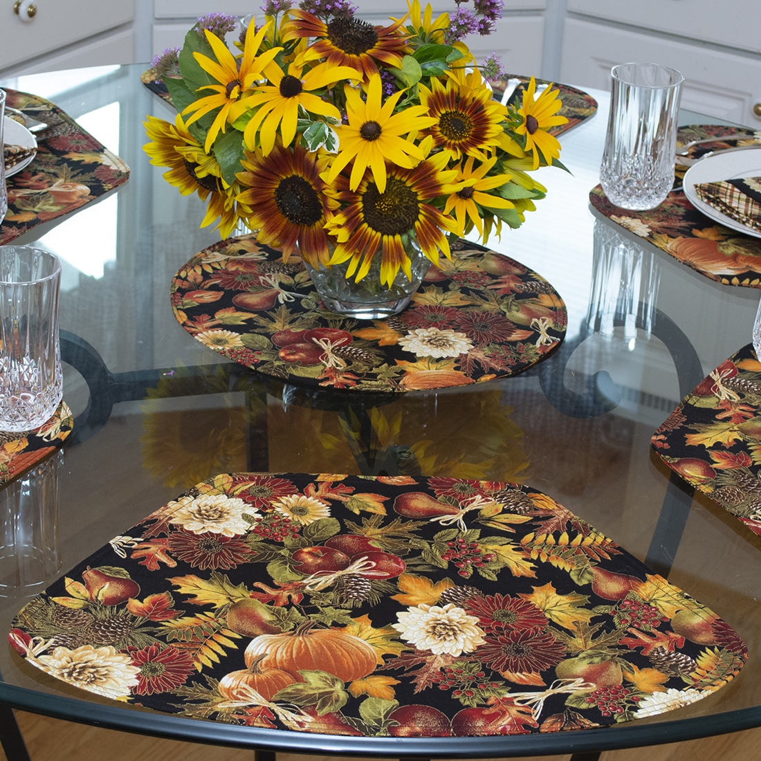 Sweet Pea Linens - Fall Harvest Leaf Print Wedge-Shaped Placemats - Set of Two (SKU#: RS2-1006-Z4) - Table Setting
